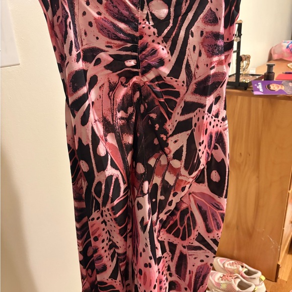 Pink and Black Abstract Print skirt - Picture 1 of 2